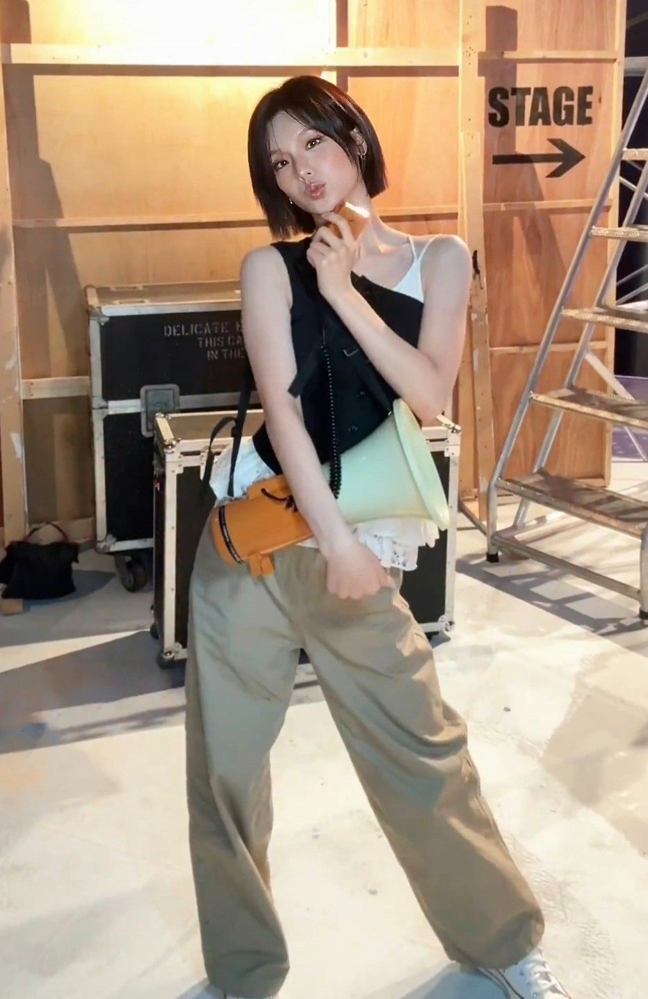Recent activity shot of Yeji (ITZY)