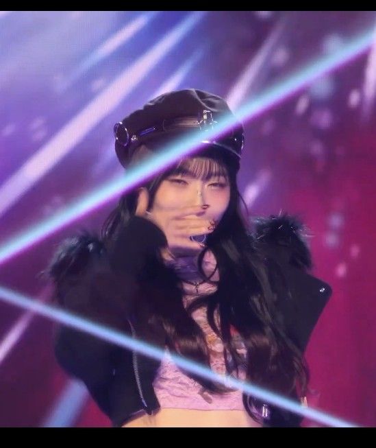 Foto terbaru Seo Youngeun (Kep1er)