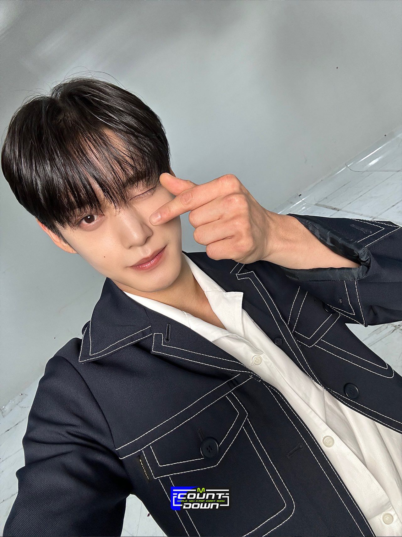 A moment captured by Kim Jiwoong (ZEROBASEONE)'s fan