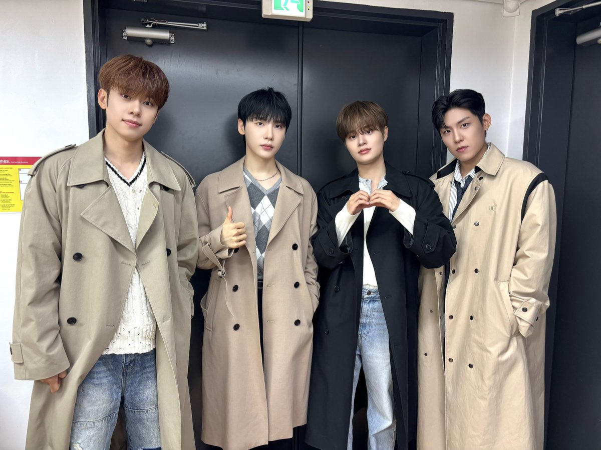 Behind-the-scenes cut of AB6IX