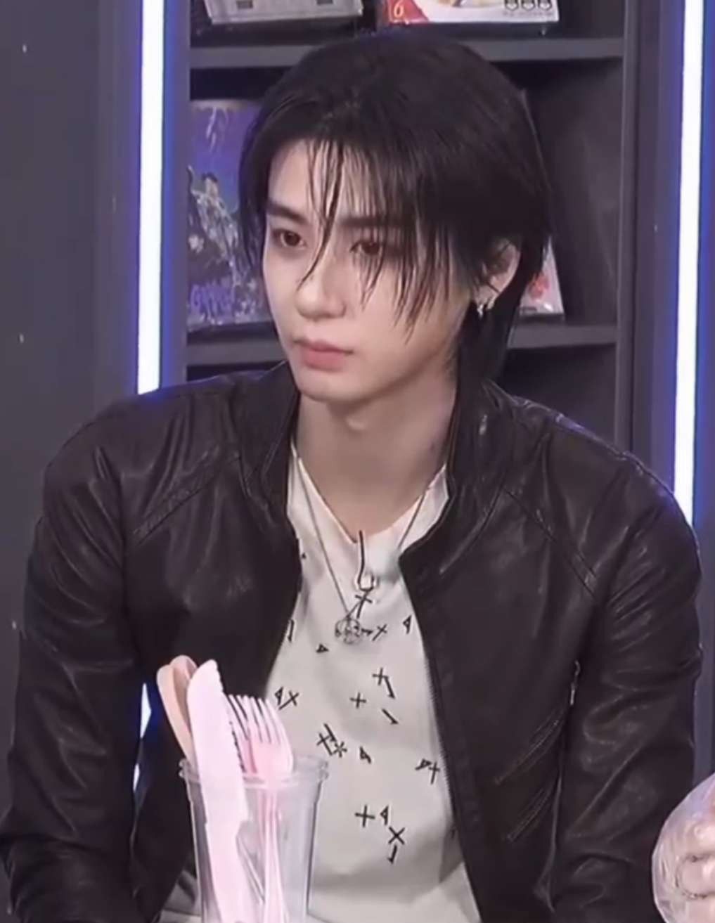 Behind-the-scenes cut of Leehan (BOYNEXTDOOR)