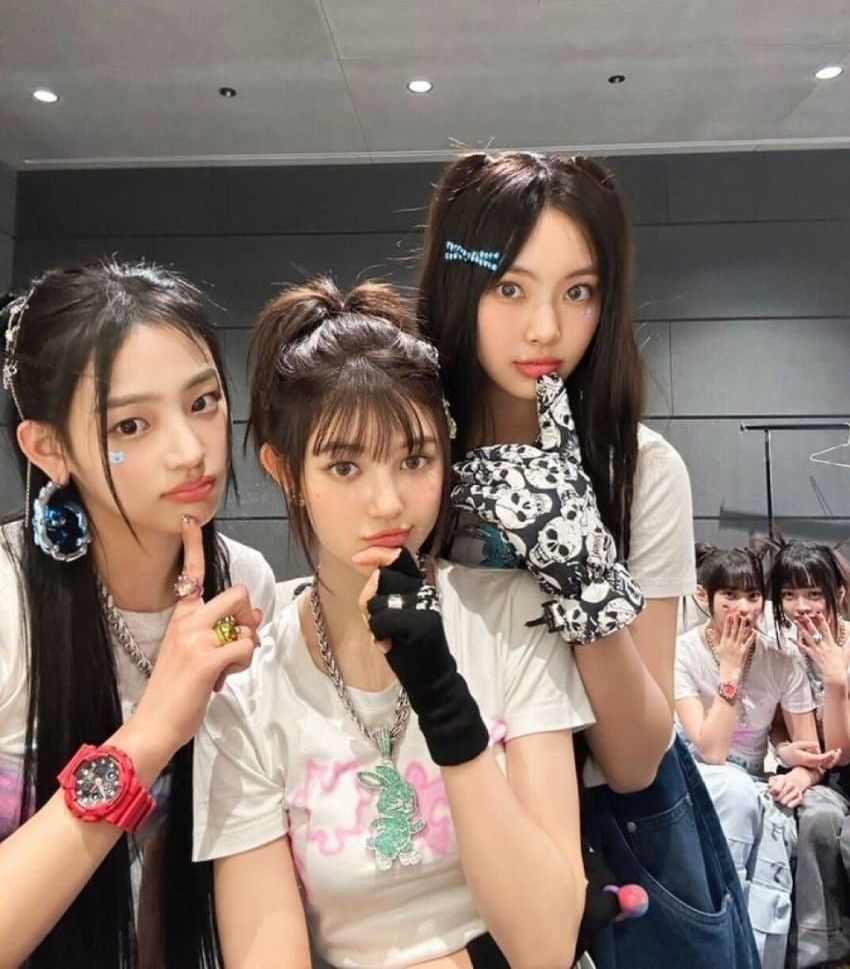뉴진스의 최신 사진