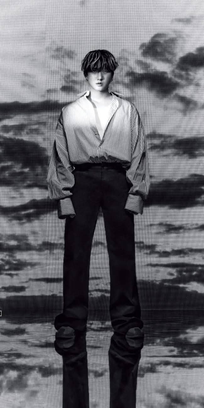 Behind-the-scenes cut of Changbin (Stray Kids)