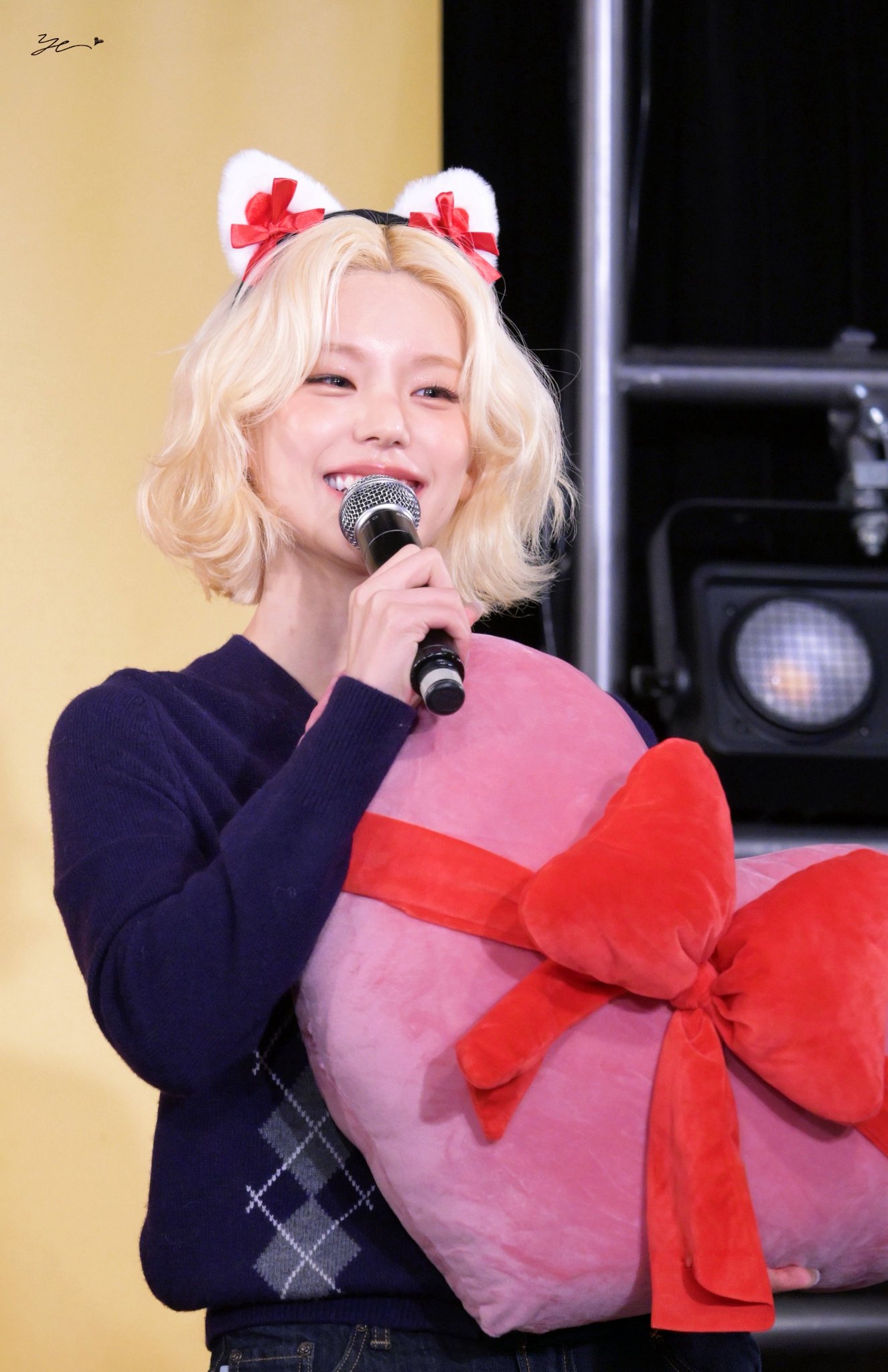 Latest photo of Yeji (ITZY)