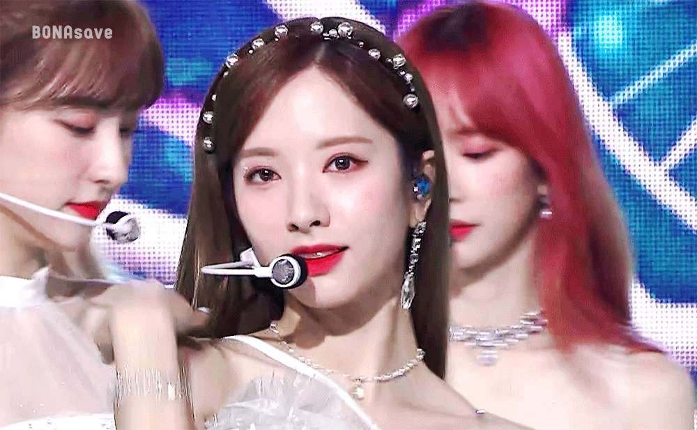 Behind-the-scenes cut of Bona (WJSN)