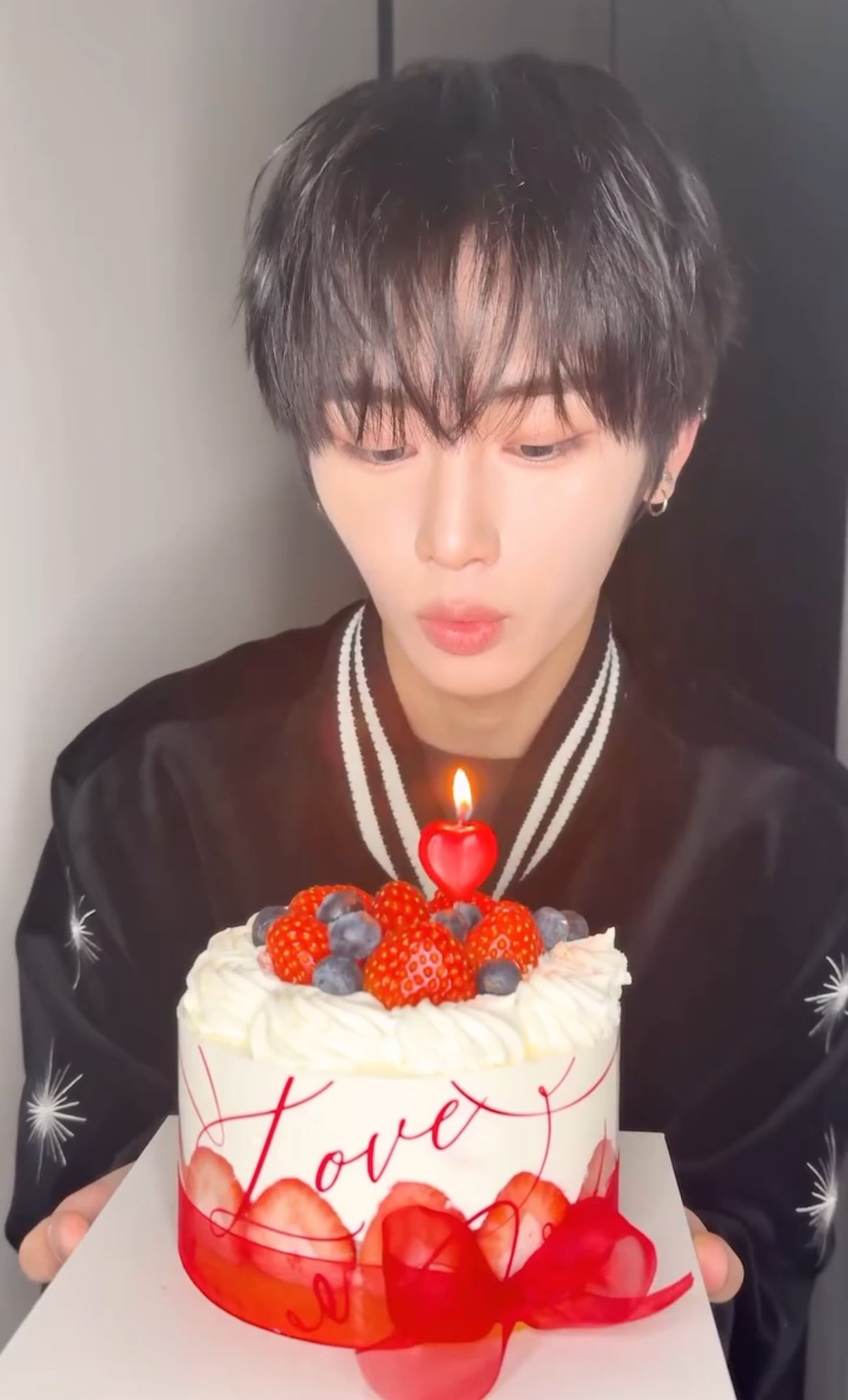 Today's most popular wallpaper in the Zhou Anxin (ALPHA DRIVE ONE) community