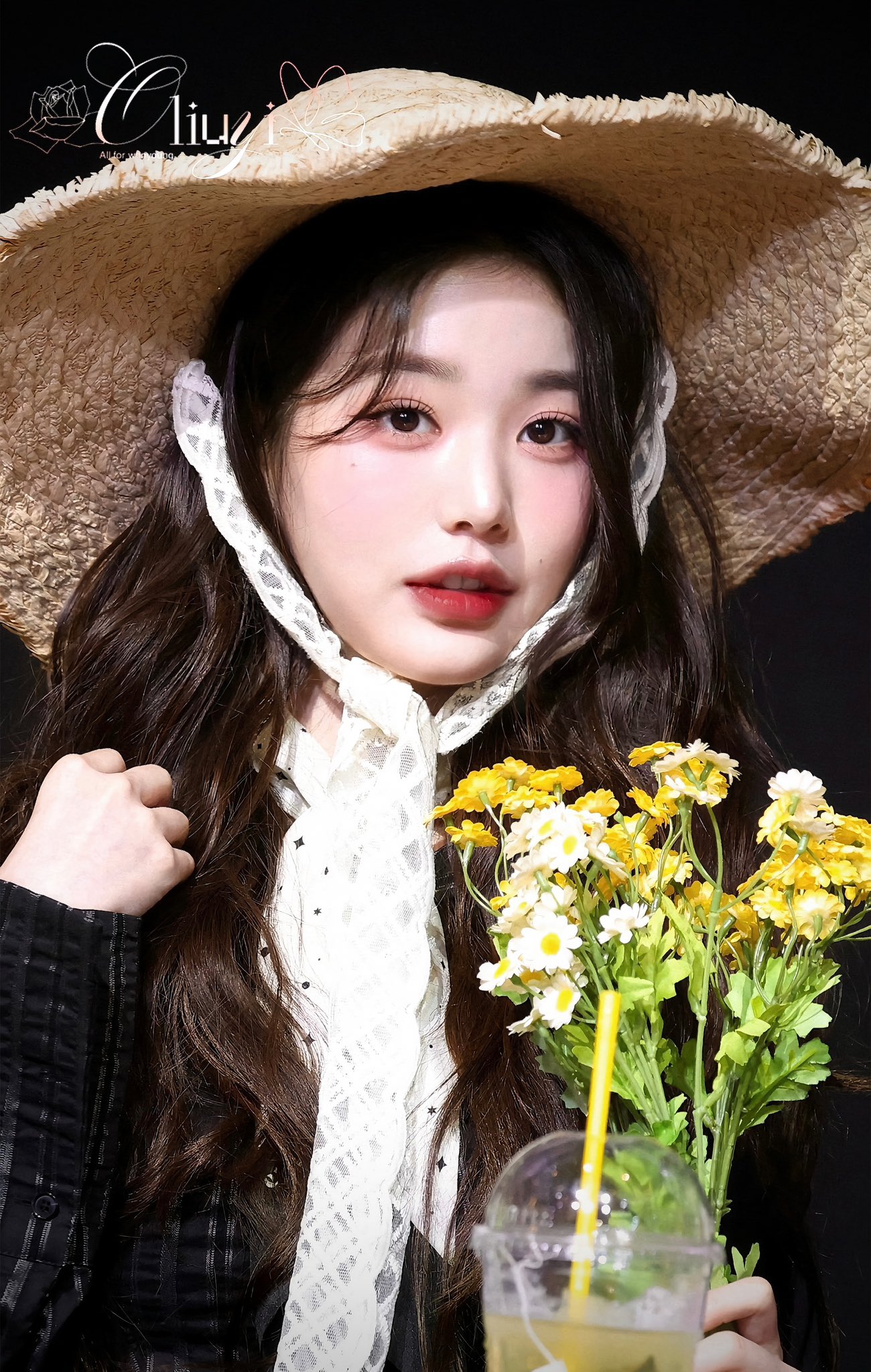 Behind-the-scenes cut of Jang Wonyoung (IVE)