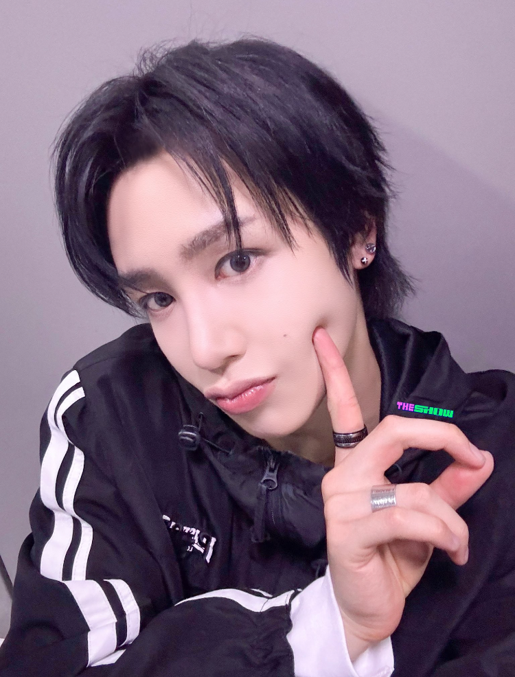 A moment captured by Hunter (Xikers)'s fan