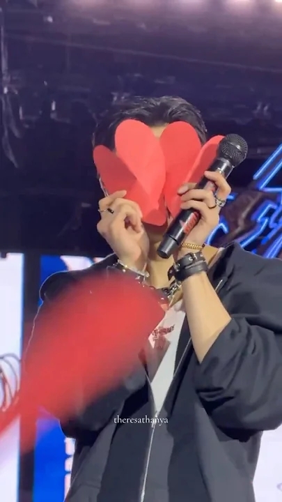 The most beloved wallpaper among Hyunjin (Stray Kids)'s fans