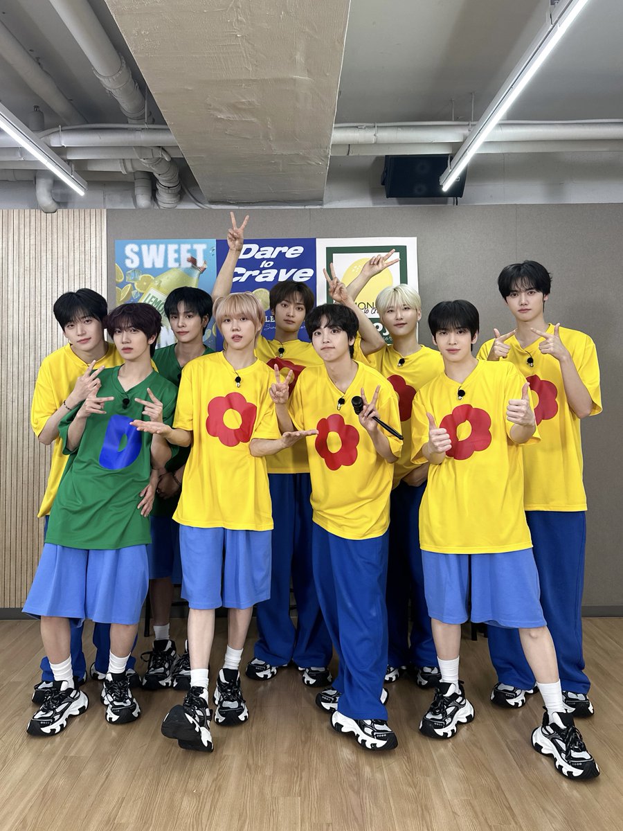 A moment captured by CRAVITY's fan