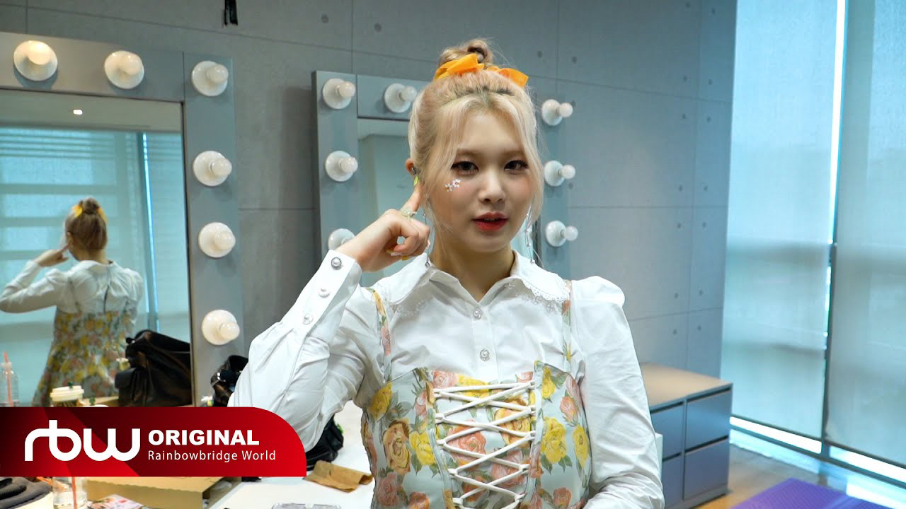 Behind-the-scenes cut of PURPLE K!SS