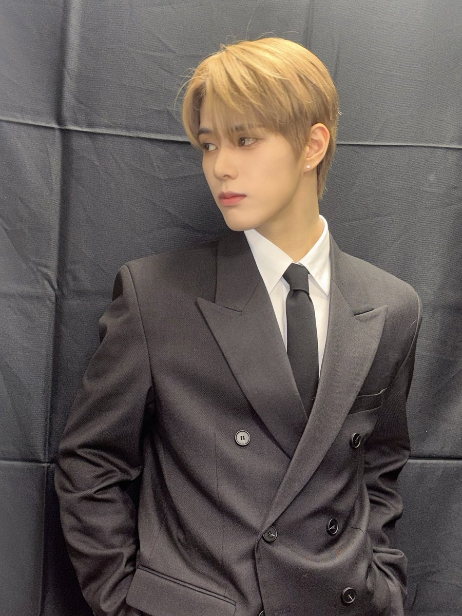 A moment captured by Xikers's fan