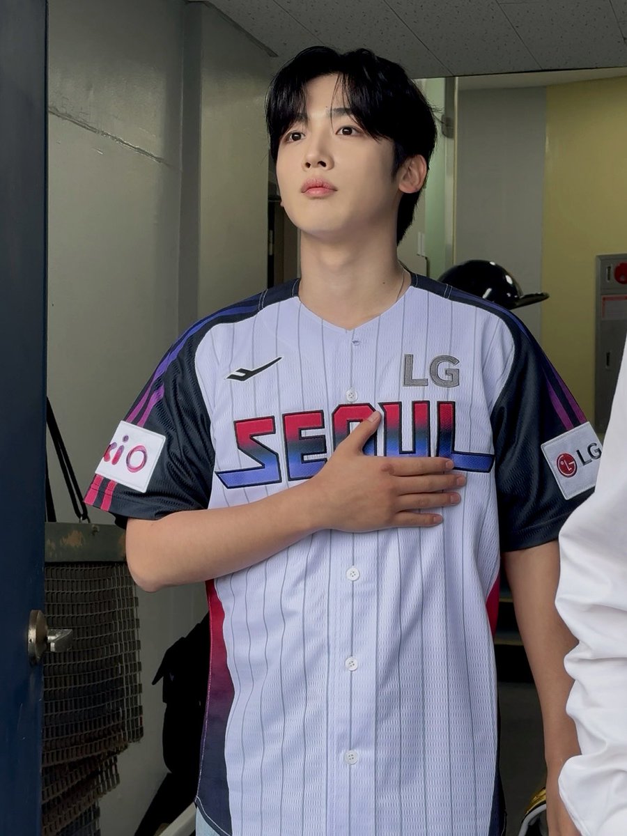 Behind-the-scenes cut of WEi