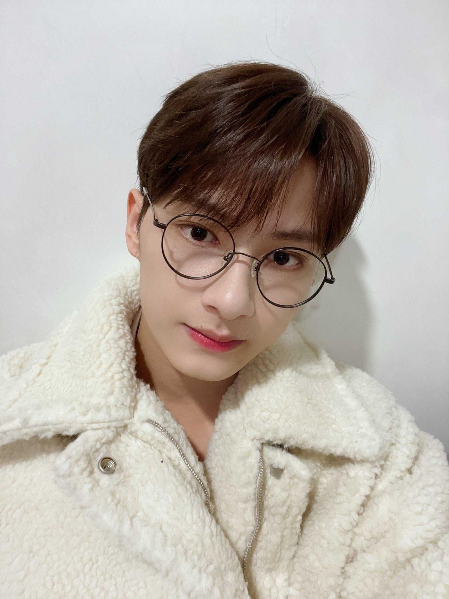 A moment captured by Jun (SEVENTEEN)'s fan