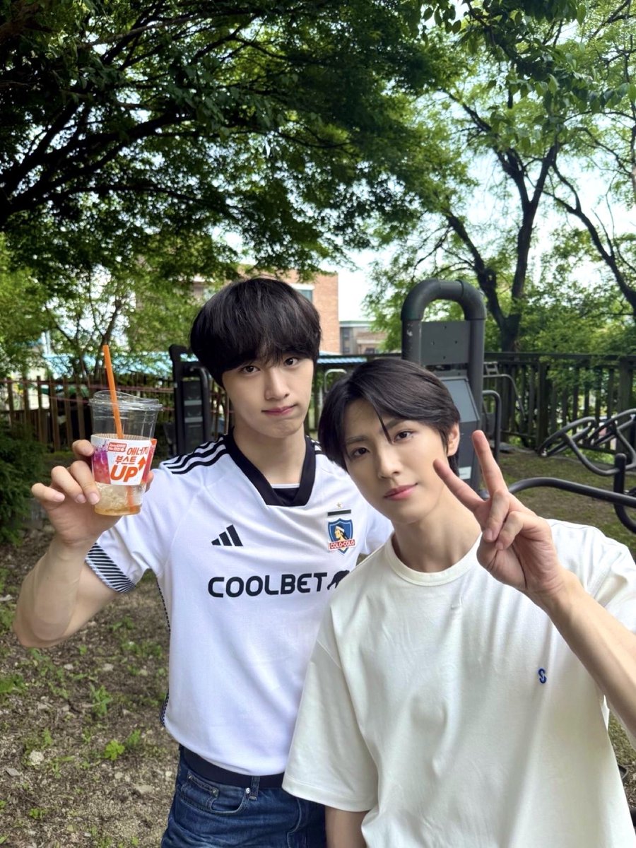 Behind-the-scenes cut of CIX