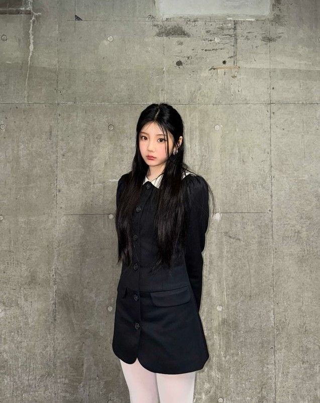 Recent activity shot of Wonhee (ILLIT)