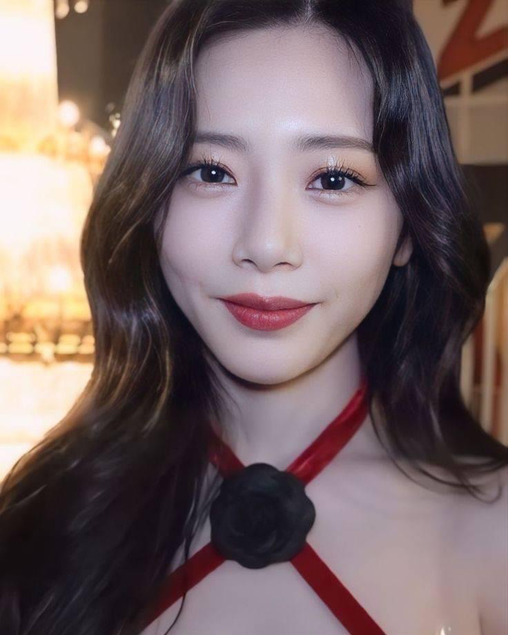 A moment captured by DREAMCATCHER's fan