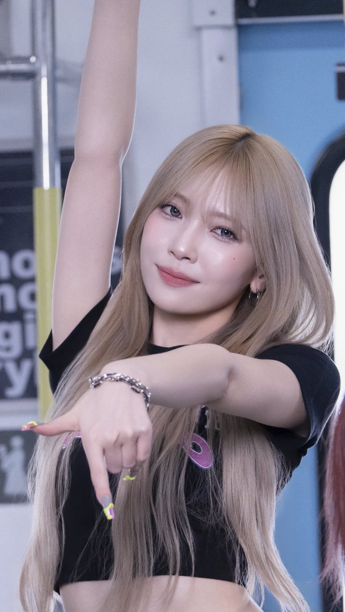 Latest photo of NiziU