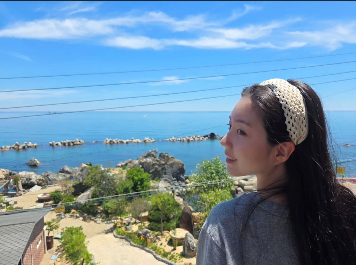 Behind-the-scenes cut of Yeseo (MADEIN)