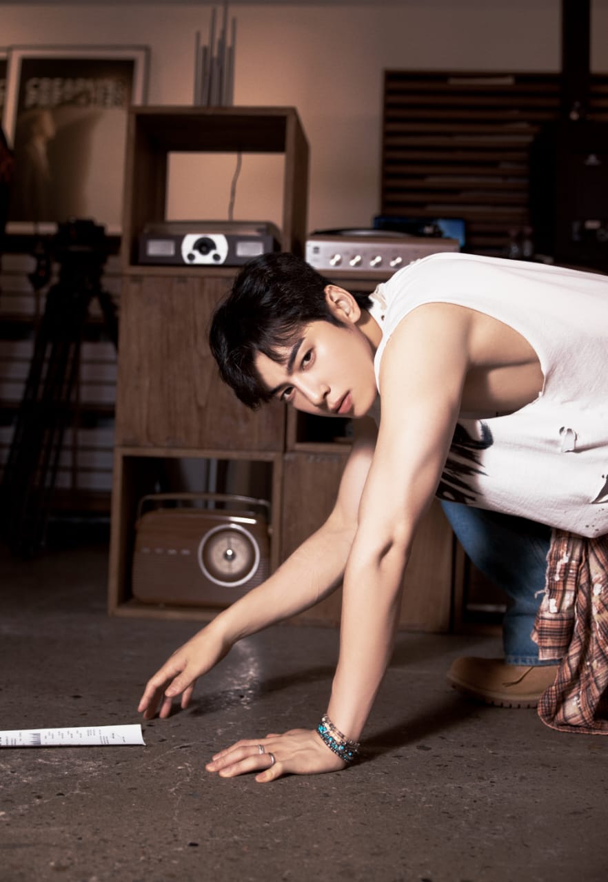 Behind-the-scenes cut of Eunwoo (ASTRO)