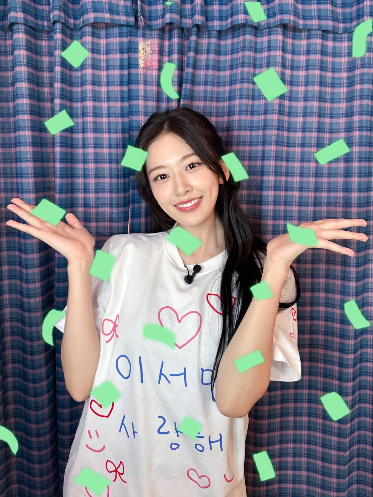 안유진 (IVE)의 비하인드 컷