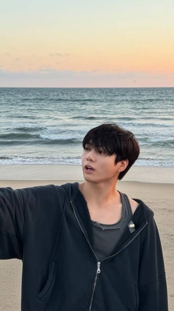 Today's most popular wallpaper in the Jungkook (BTS) community