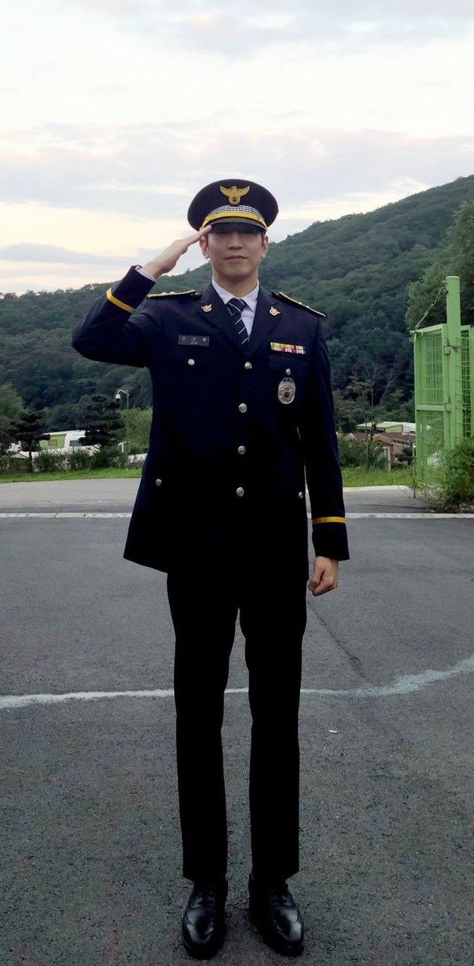 Latest photo of Eric (SHINHWA)