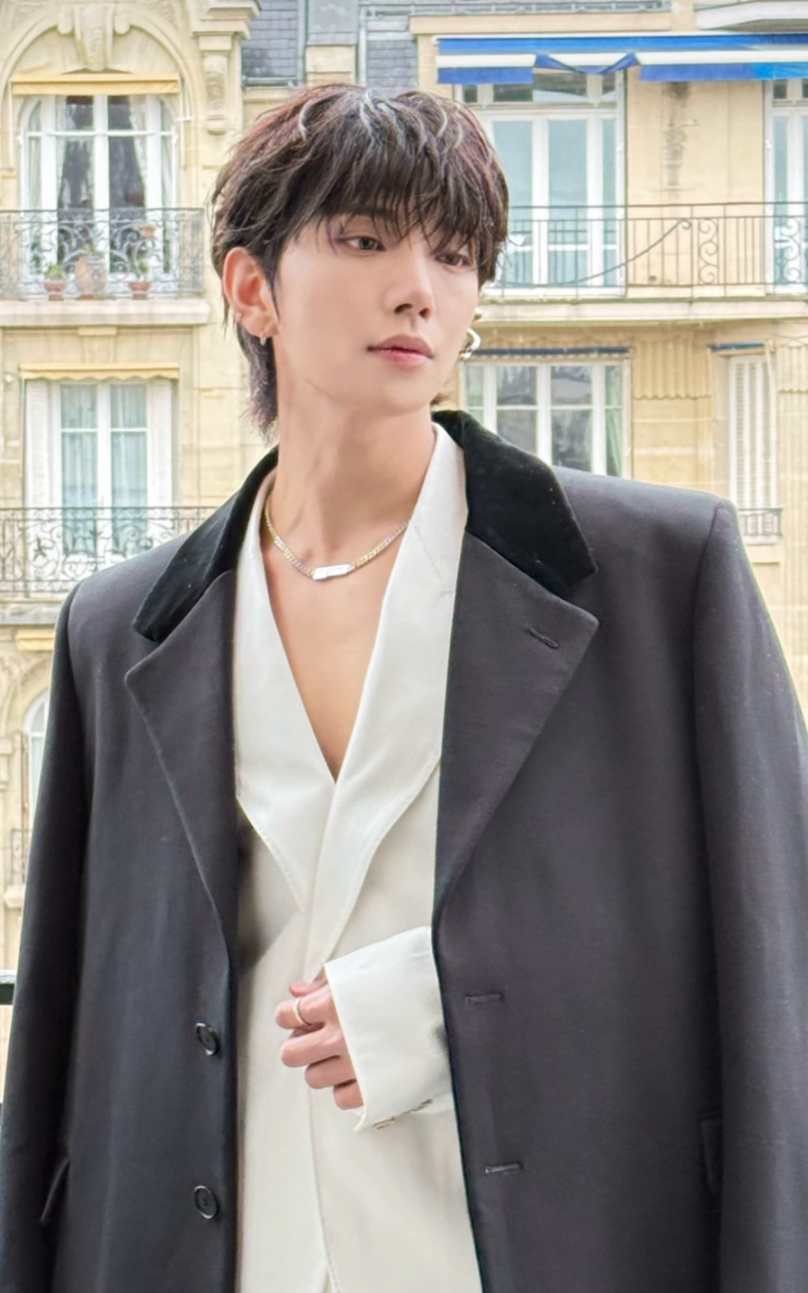 Behind-the-scenes cut of Joshua (SEVENTEEN)