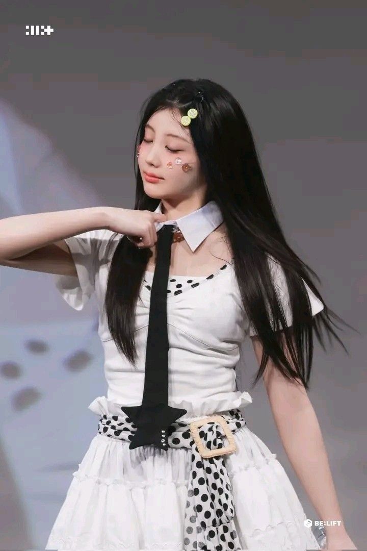 Latest photo of Wonhee (ILLIT)