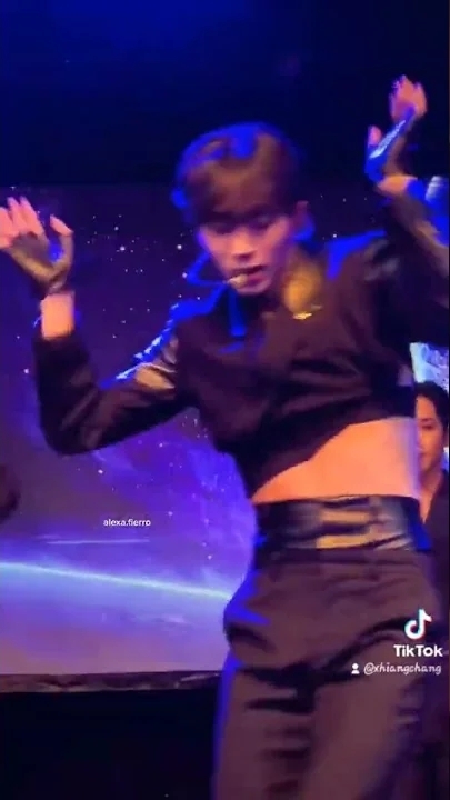 Today's most popular wallpaper in the Kim Junseo (ALPHA DRIVE ONE) community