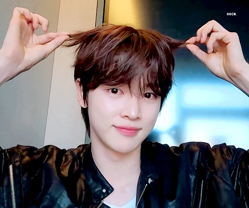 Recent activity shot of Sungchan (RIIZE)