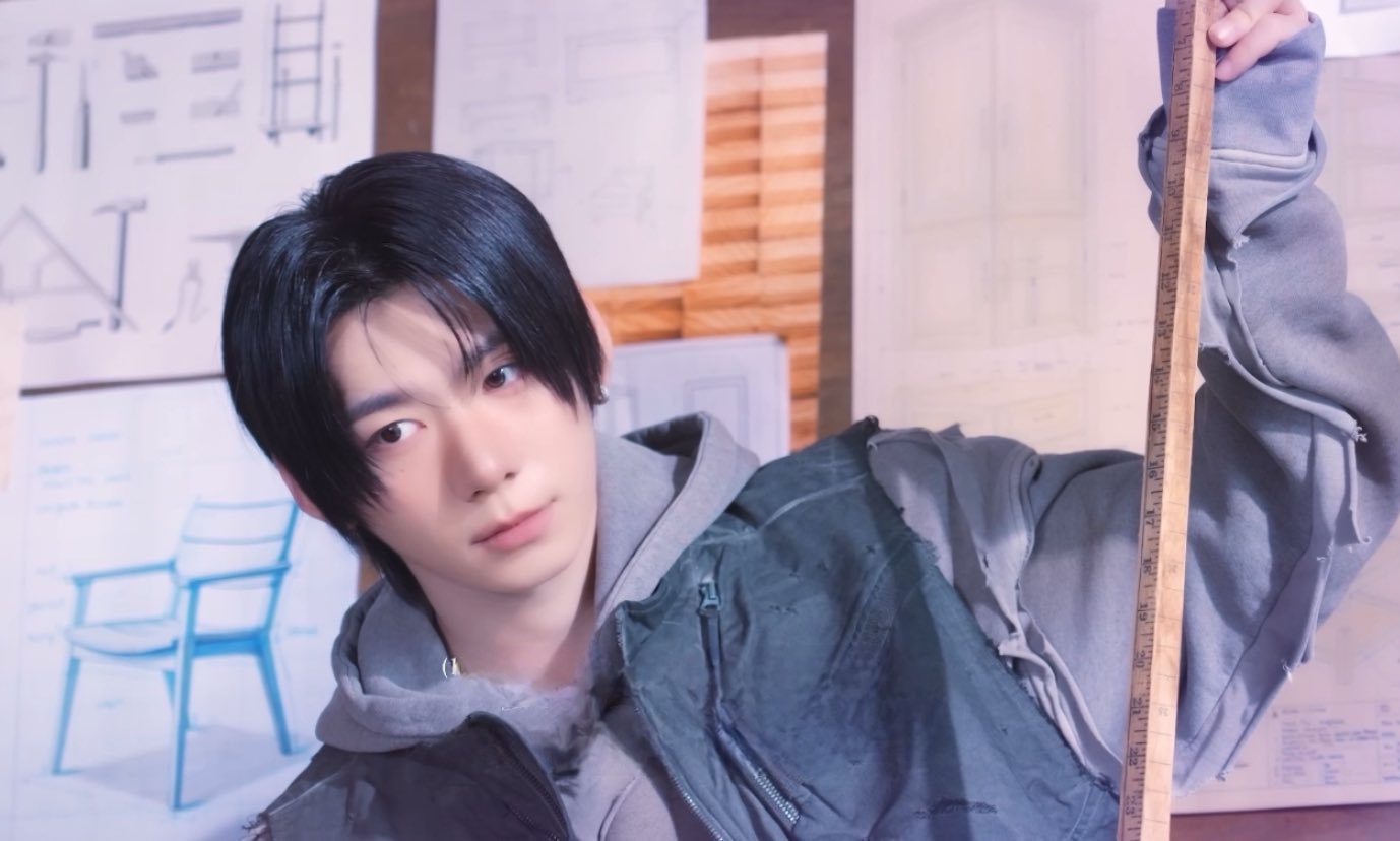 Behind-the-scenes cut of Park Han (AHOF)