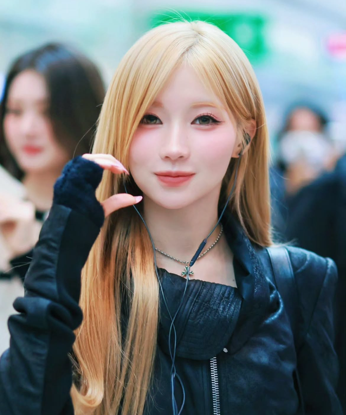 Behind-the-scenes cut of Asa (BABYMONSTER)