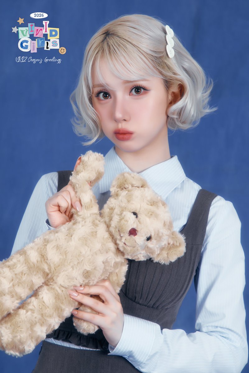 A moment captured by VIVIZ's fan