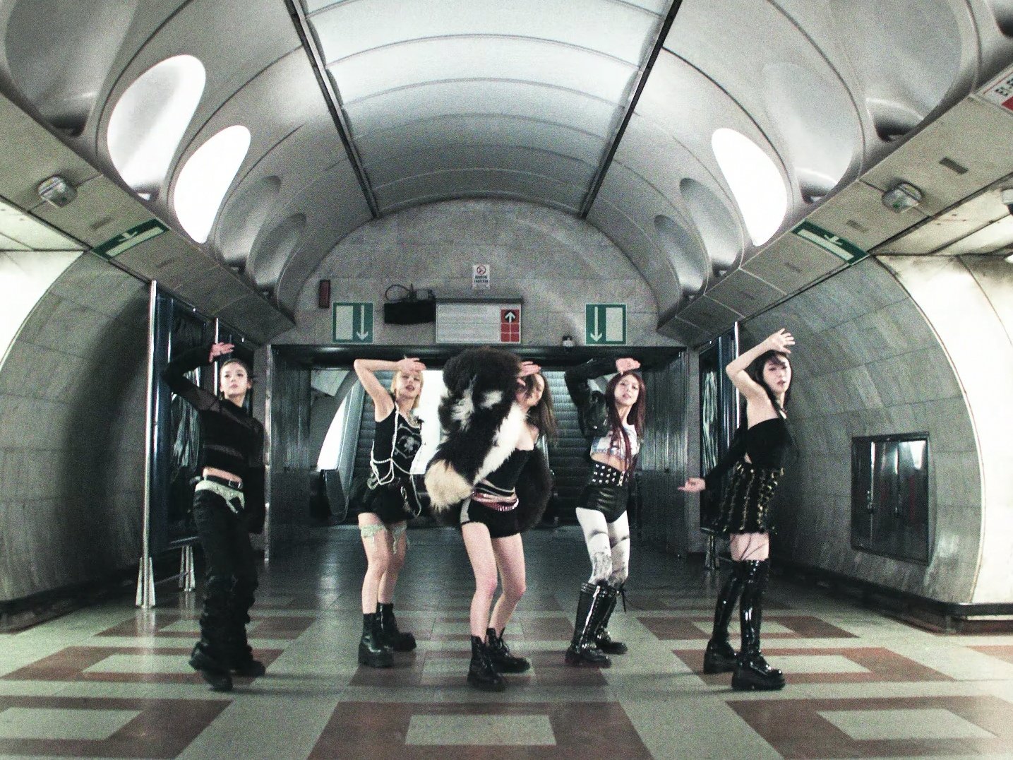 ITZY의 비하인드 컷