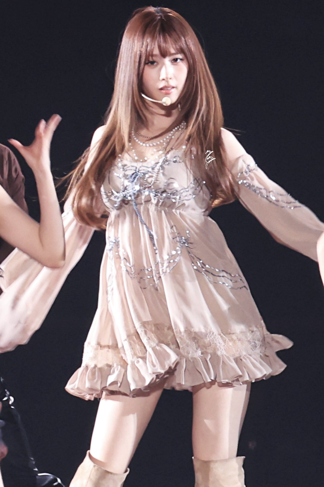 Sana (TWICE)的最新活動照片