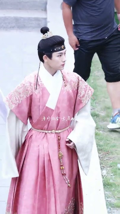 Latest photo of WINWIN (WayV)