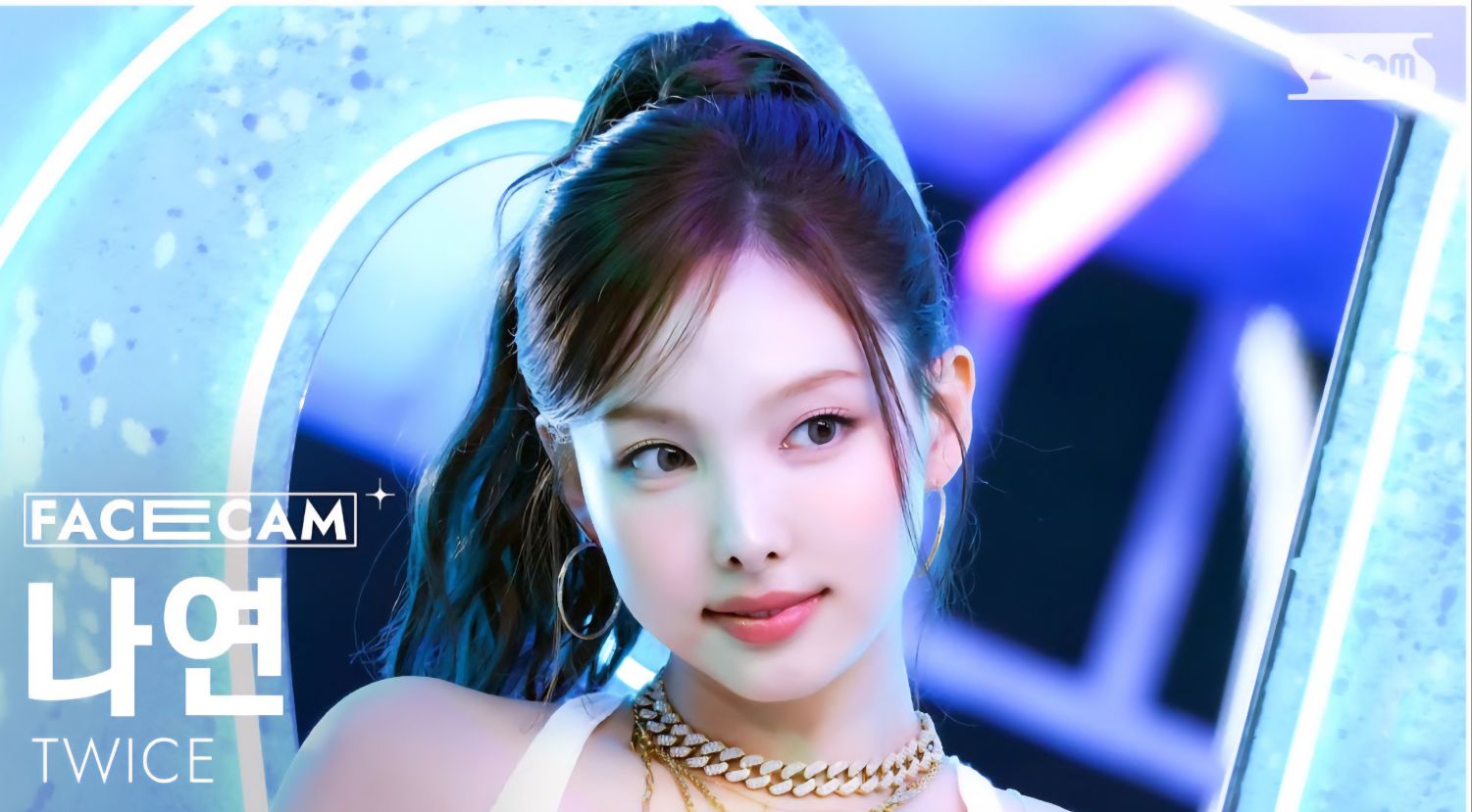 Behind-the-scenes cut of TWICE