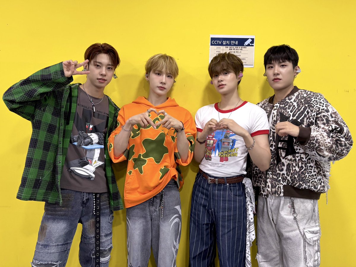 A moment captured by AB6IX's fan