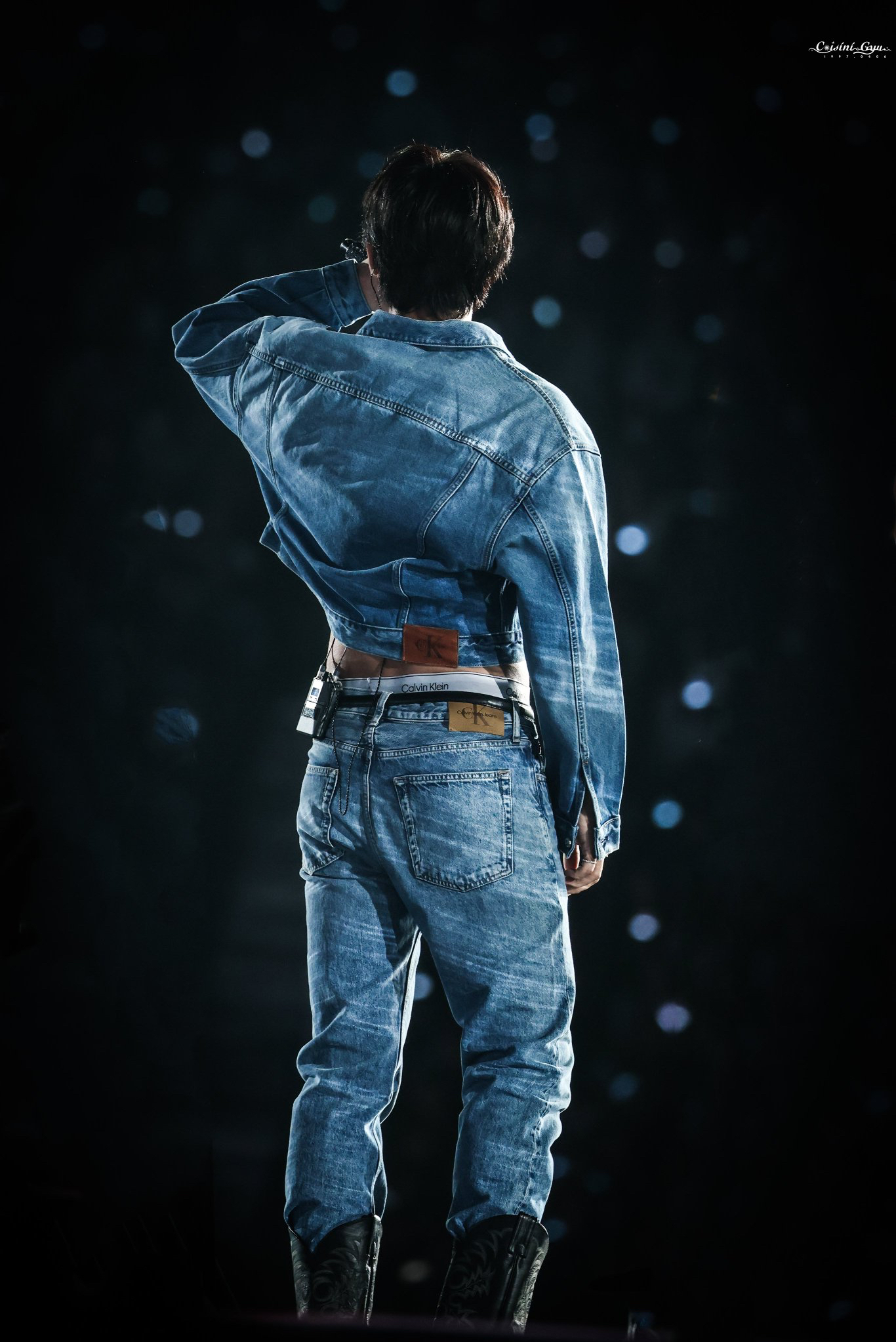 A moment captured by Mingyu (SEVENTEEN)'s fan