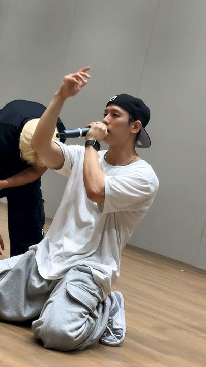 A moment captured by Lee Minhyuk (BTOB)'s fan