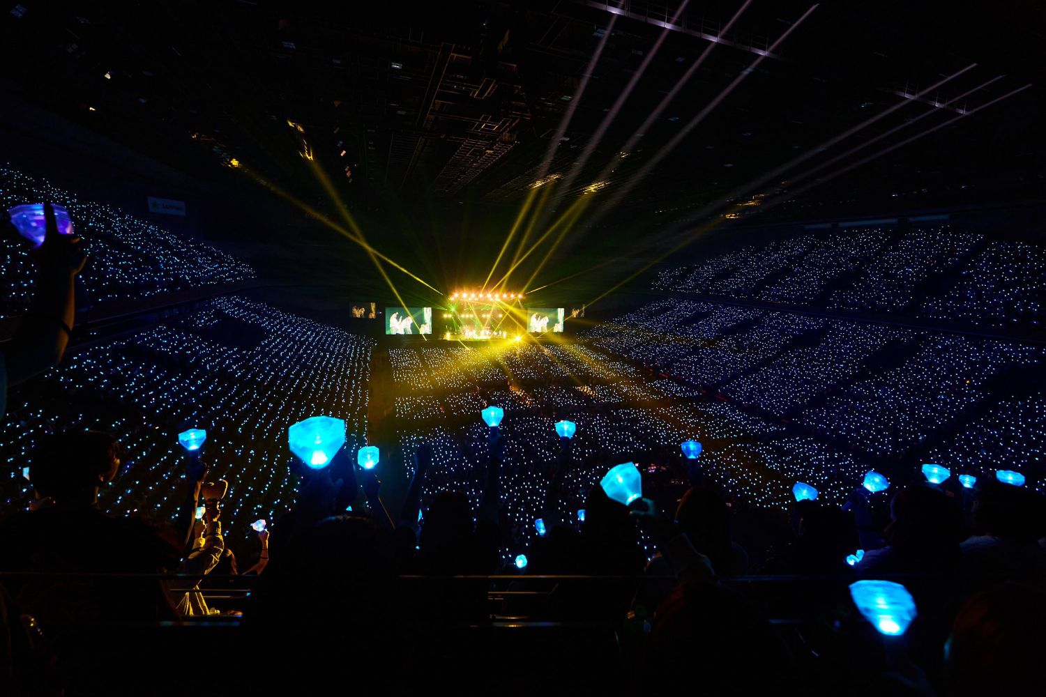 A moment captured by TREASURE's fan