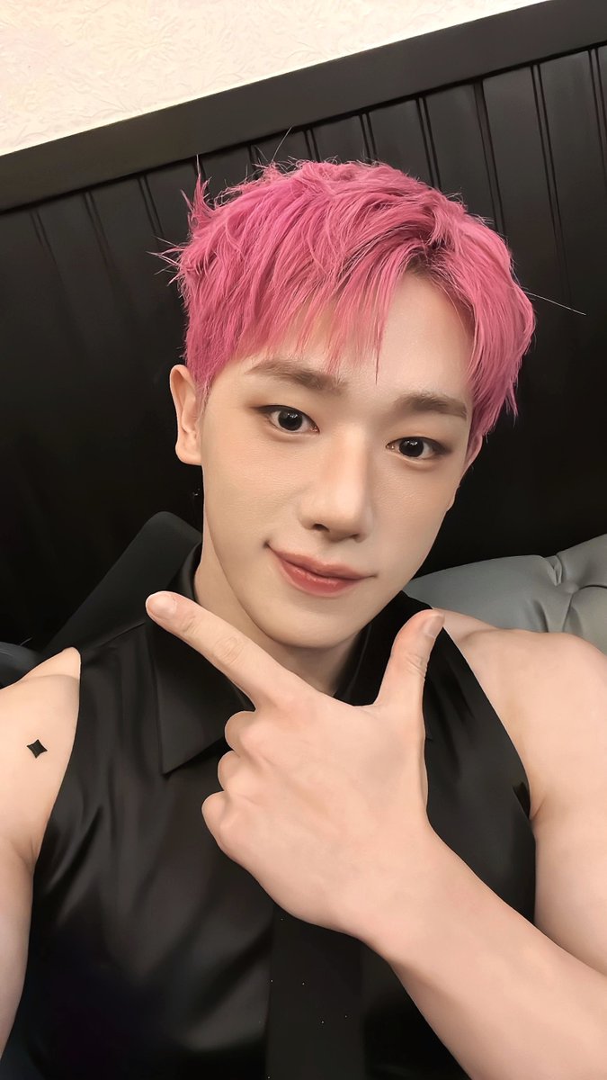 The most beloved wallpaper among Wonho's fans