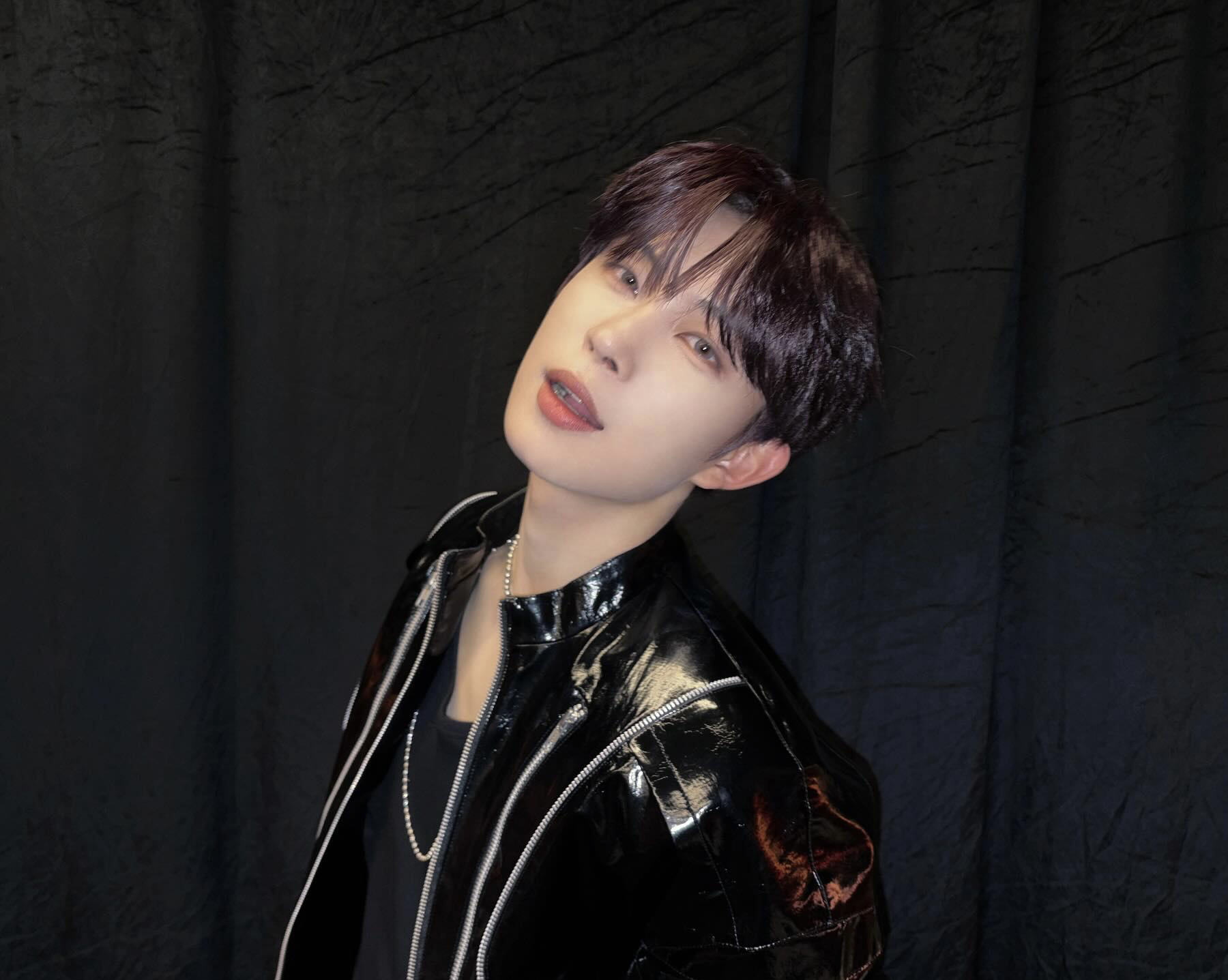 Behind-the-scenes cut of Kim Geonwoo (ALPHA DRIVE ONE)