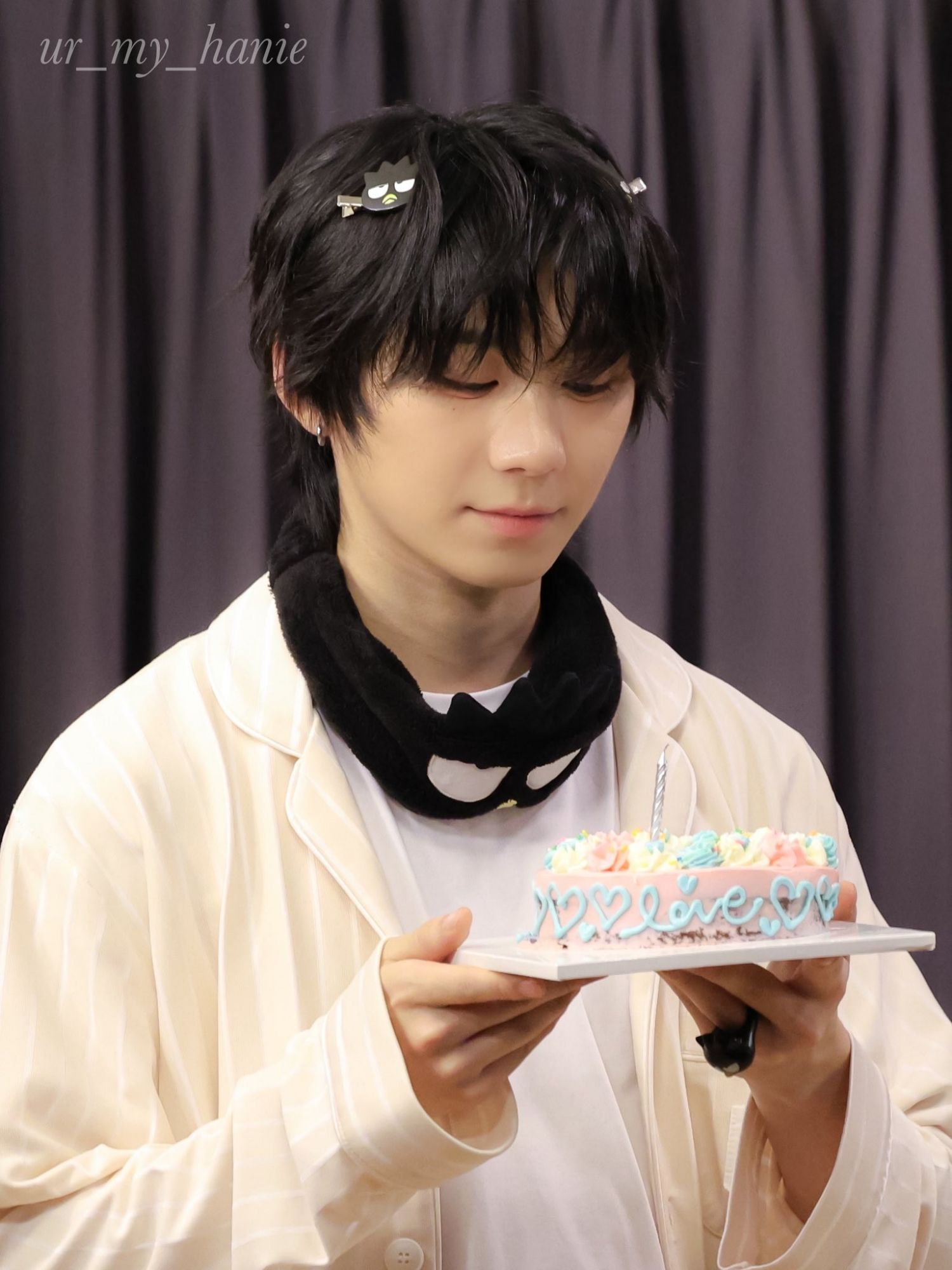 A moment captured by Park Han (AHOF)'s fan