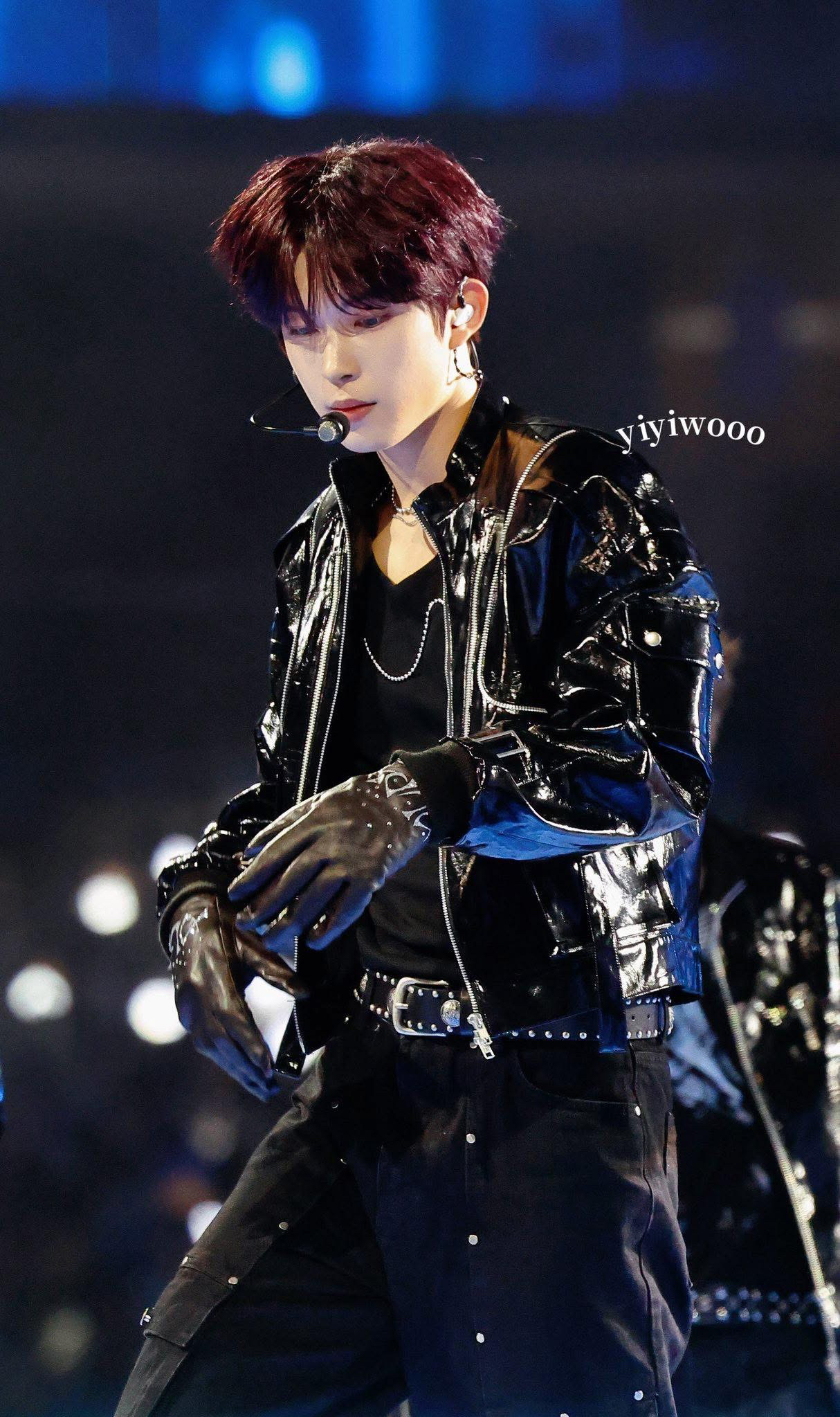 Fan-made special wallpaper for Kim Geonwoo (ALPHA DRIVE ONE)