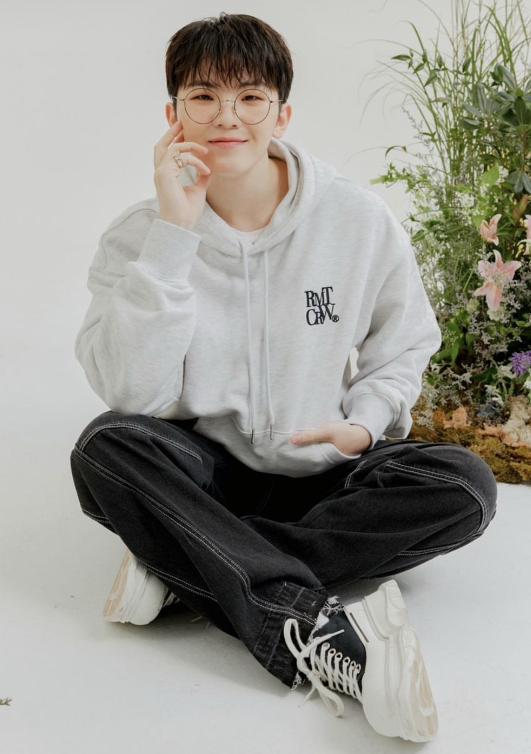 Recent activity shot of Woozi (SEVENTEEN)