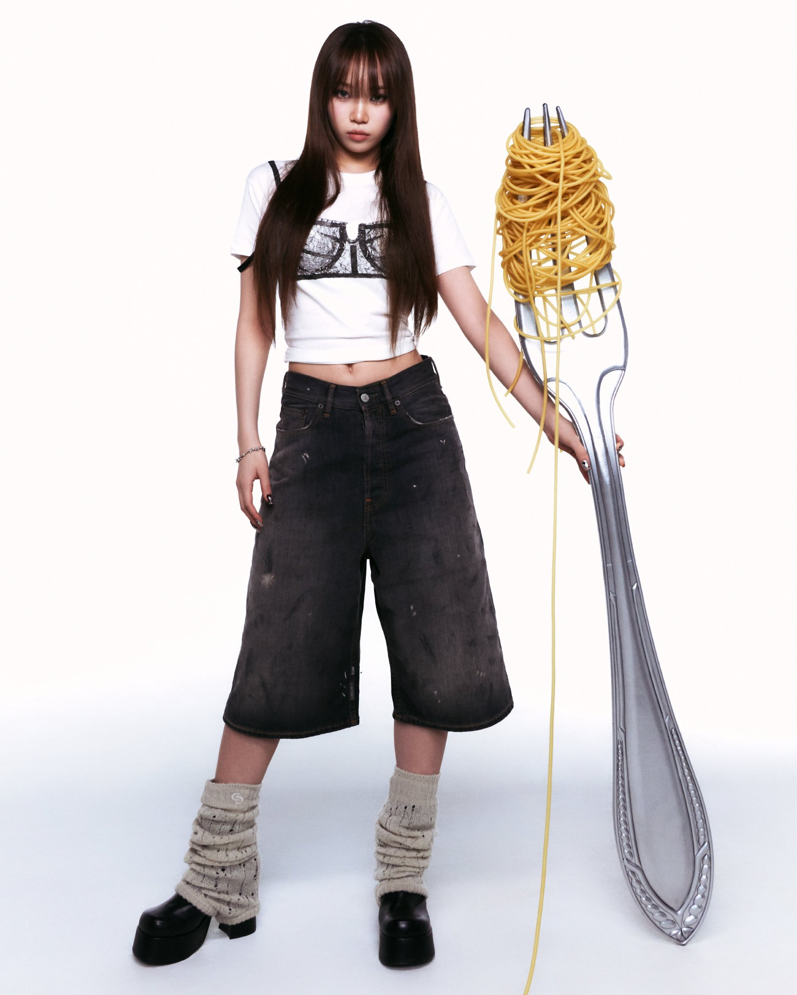 Recent activity shot of Kim Chaewon (LE SSERAFIM)