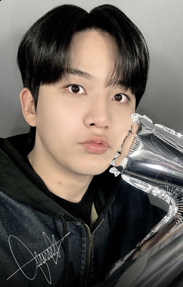 Recent activity shot of Jongho (ATEEZ)
