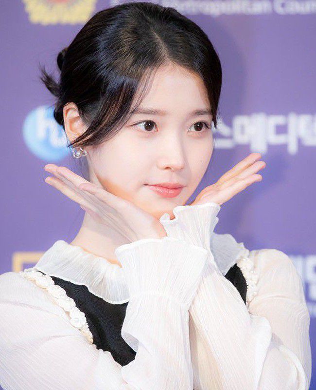 아이유의 최신 사진